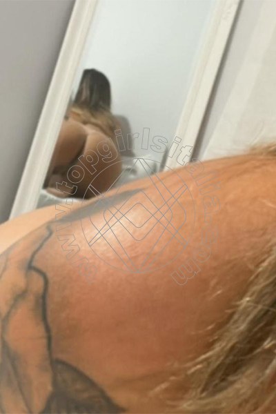 Foto hot di Ellyson Hot girls Ferrara