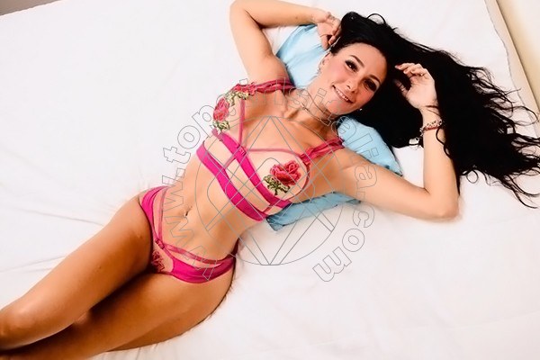 Foto 21 di Darcey girls Isernia