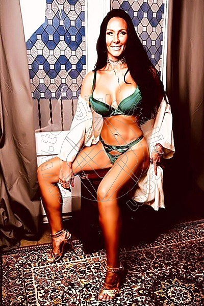 Foto 8 di Darcey girls Isernia