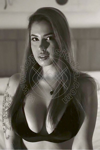Foto 6 di Amanda Drey girls Brindisi