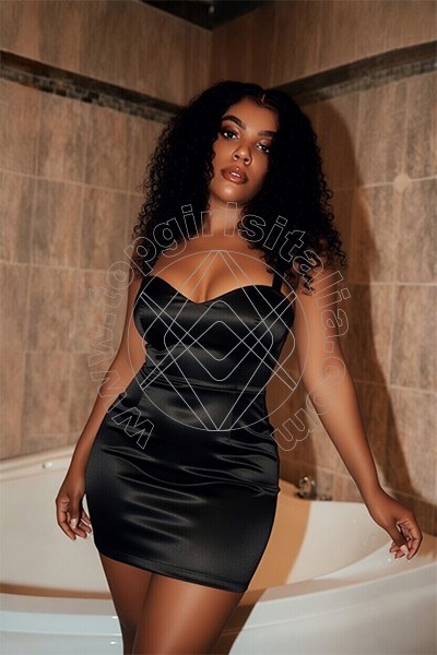 Foto 5 di Alisha  hott girls Olbia