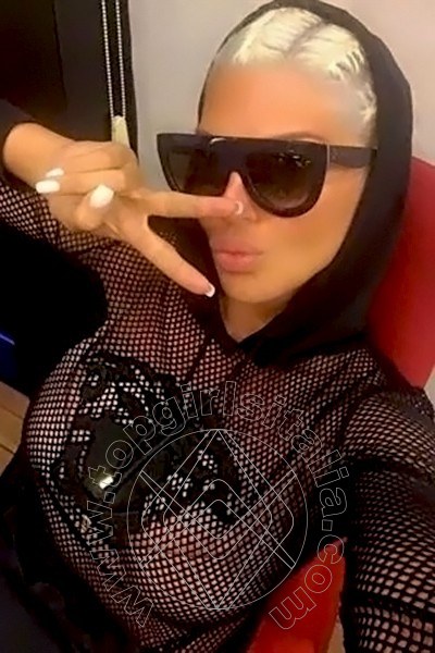 Foto selfie 5 di Edona james girls Stoccarda
