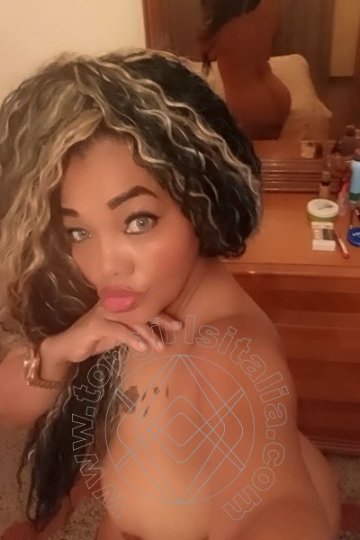 Foto selfie 44 di Laura girls Belluno